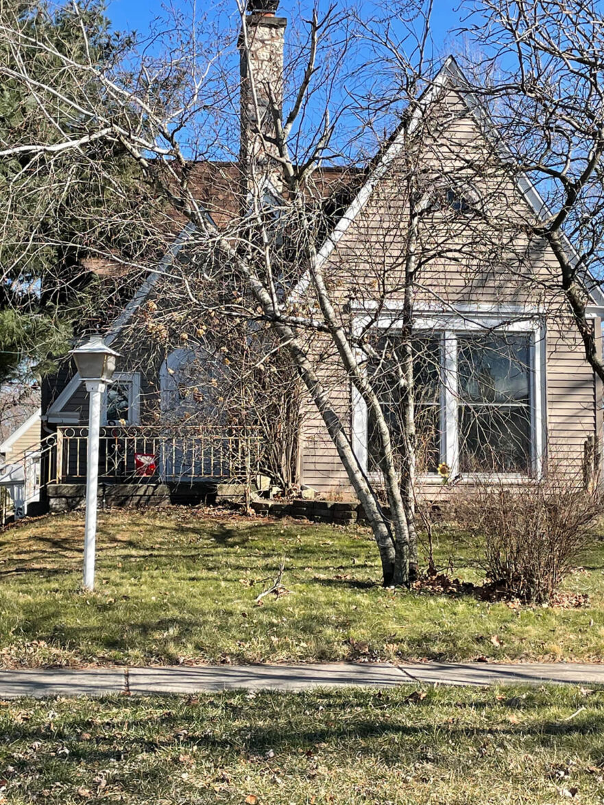 24 7315 Olcott Avenue