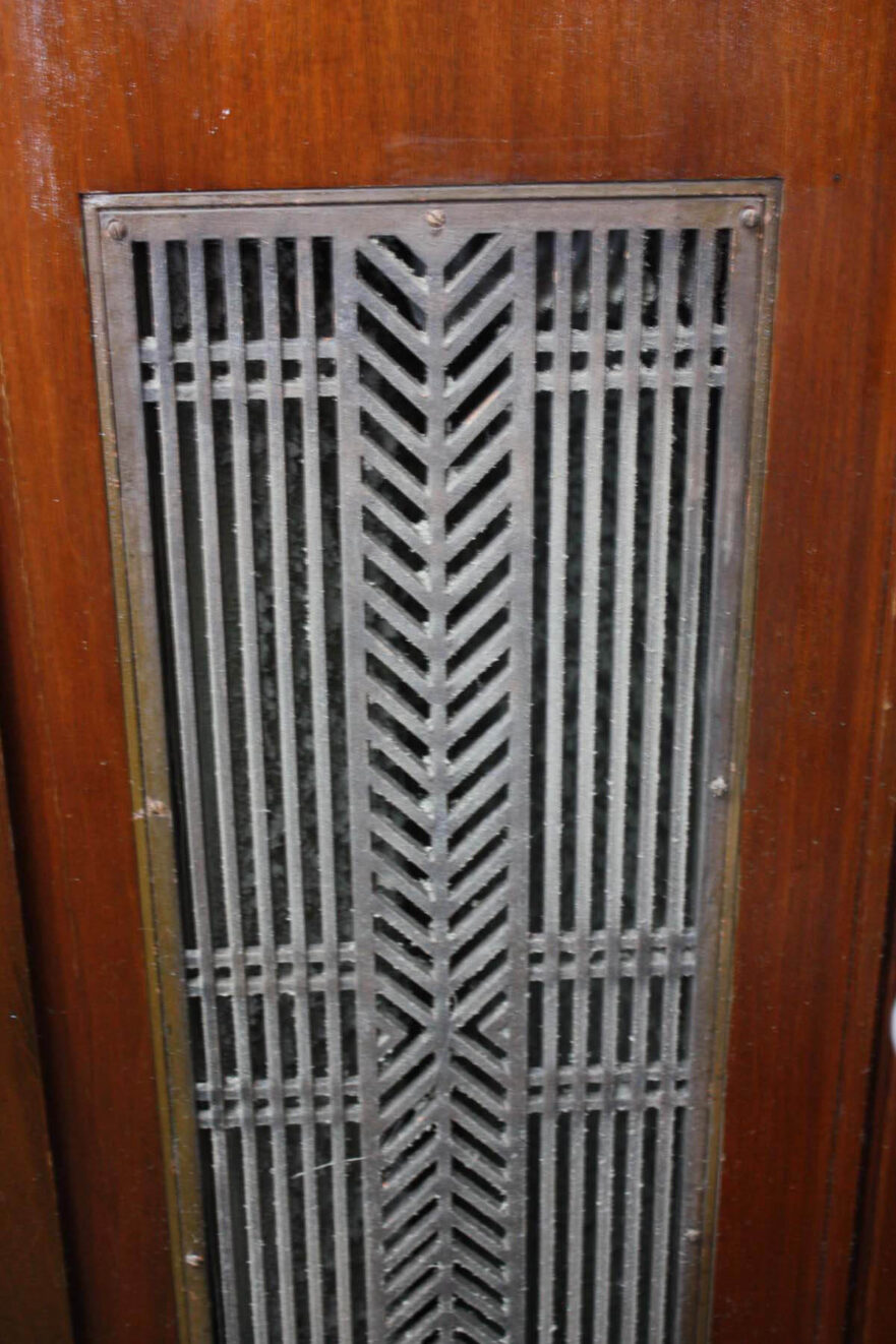25 Heating vent in courtroom displaying an Art Deco design.