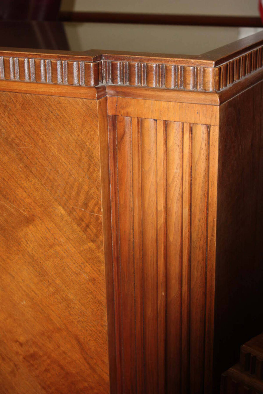 31 Detail of Council Chambers bar and dais.
